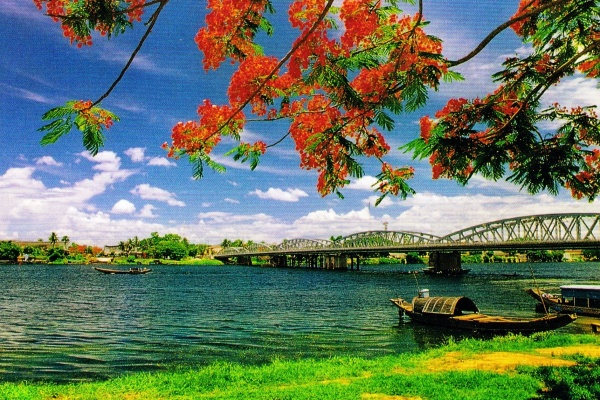 Vé máy bay Hà Nội đi Huế